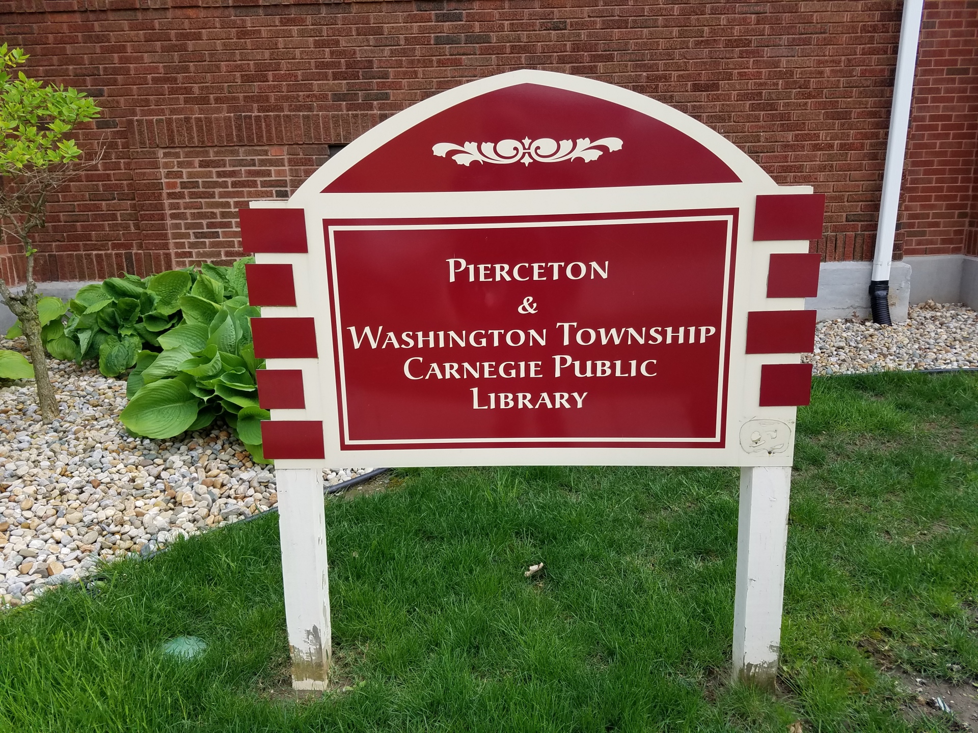 the original pierceton public library sign